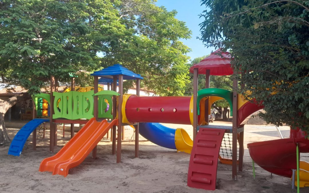 Creche municipal ganha novo playground para as crianças