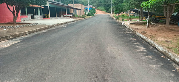 Prefeitura de Santa Terezinha revitaliza ruas do Setor Meu Lar com aplicação de lama asfáltica